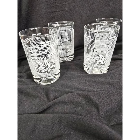 4 MCM Rocks/juice Old Fashioned Glass  White Grid Leaves Vintage Leaf EUC - Picture 1 of 4